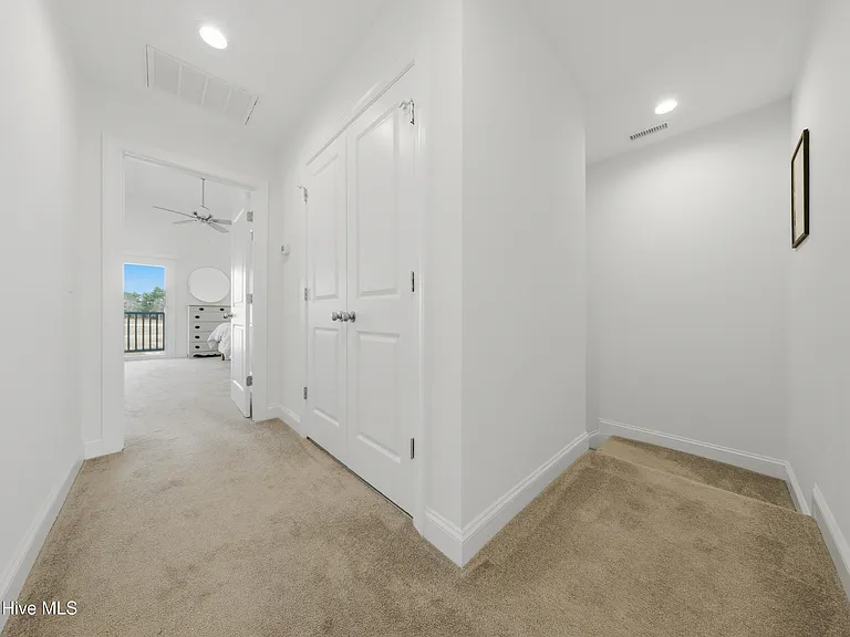 4744 Siddons Dr — Photo 20