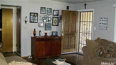 4th image of 1009 Poplar Ave