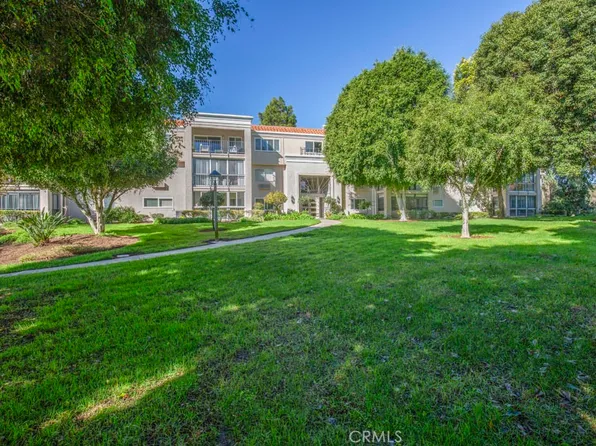 5499 Paseo Del Lago W APT 2D, Laguna Woods, CA 92637
