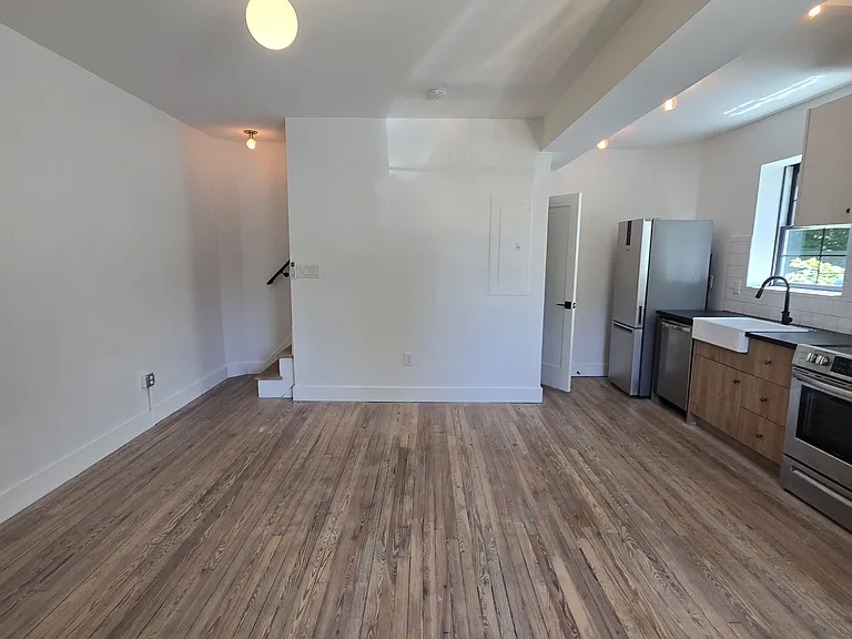 1401 Charles St #B — Photo 3