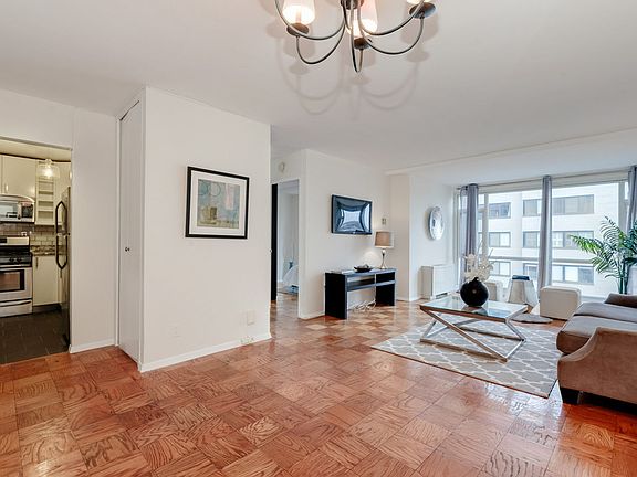 view towards kitchen