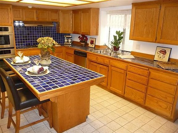 Huge Gourmet Kitchen