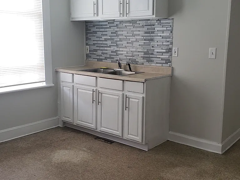 111 Smith St #1 — Photo 9