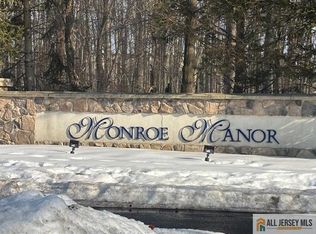 1108 Morning Glory Dr, Monroe Township, NJ 08831