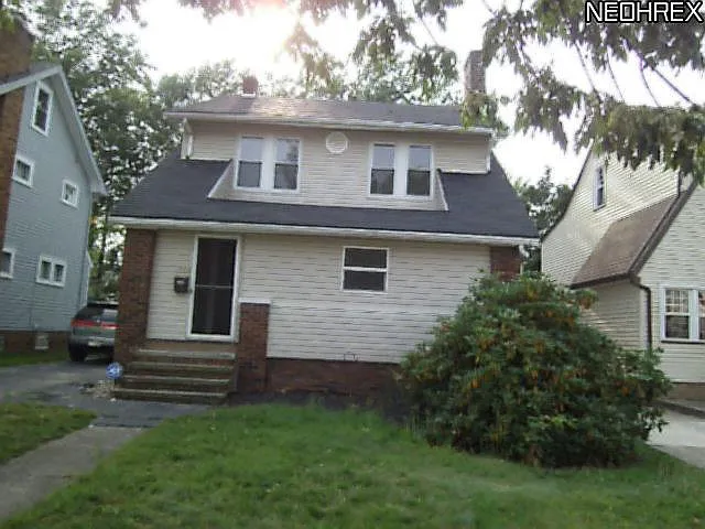 1064 Pembrook Rd photo 1