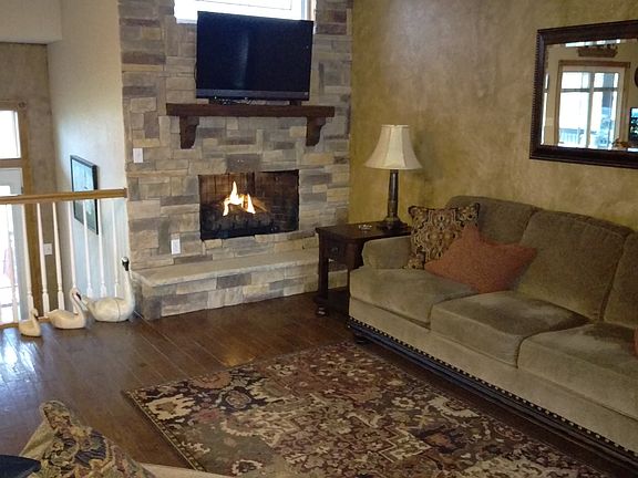 3rd image of 850 Cottonwood Cir
