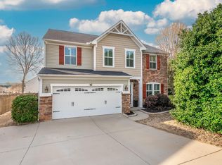 2 Saint Johns St, Simpsonville, SC 29680