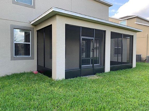 3rd image of 15186 Evergreen Oak Loop