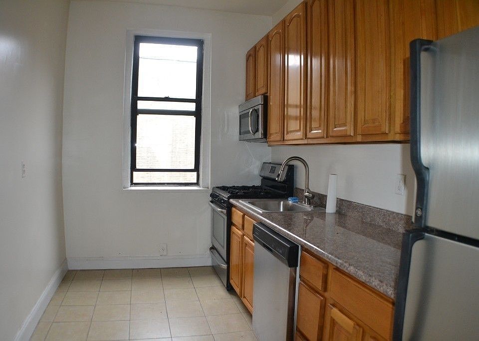 1st image of 385 Fort Washington Ave #661