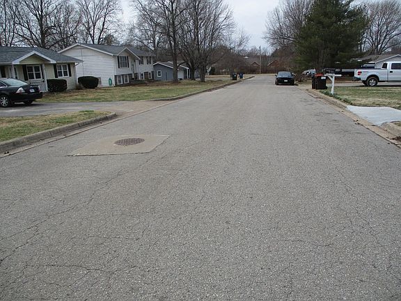 5th image of 128 Northgate Dr