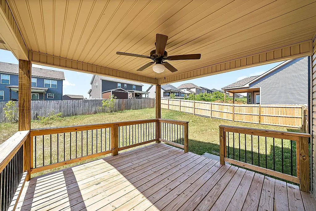 4 bed, 2.5 bath, 2140 sqft, $2,450 — Photo 3