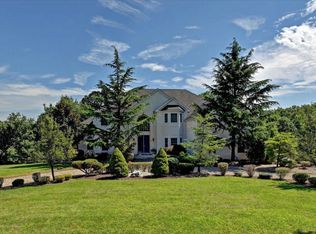 7 Topaz Ct, Marlboro, NJ 07746