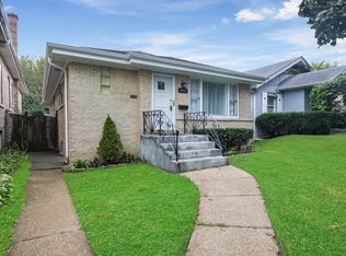 8030 Tripp Ave, Skokie, IL 60076