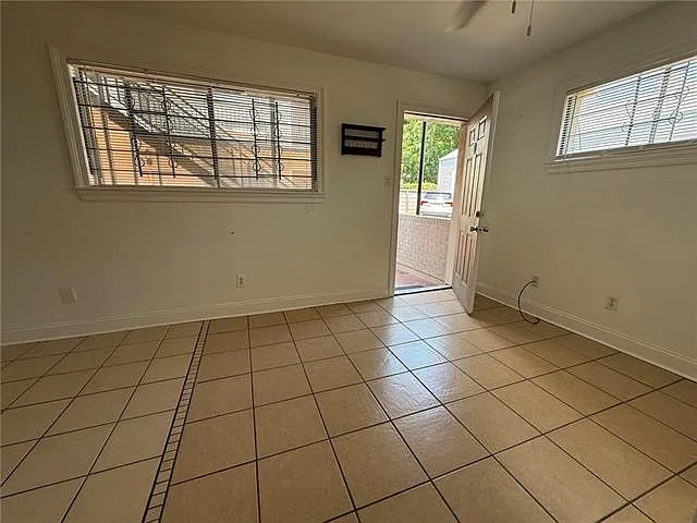 2601 Carondelet St #D — Photo 7