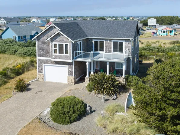 470 W Wind Street, Ocean Shores, WA 98569