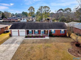 701 Holland Dr SW, Decatur, AL 35601