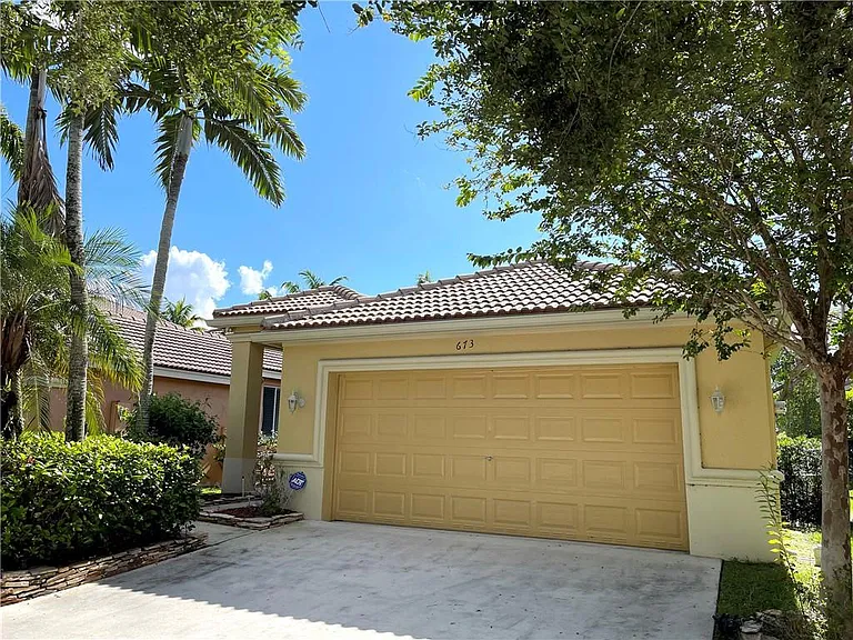 673 Conservation Dr — Photo 2