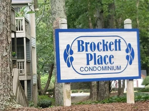 1332 Brockett Pl, Clarkston, GA 30021