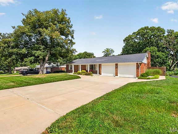 4th image of 306 Portwind Pl