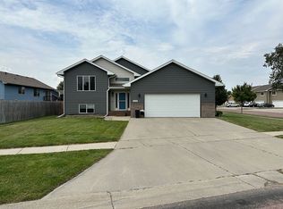 1612 9th Ave S, Brookings, SD 57006