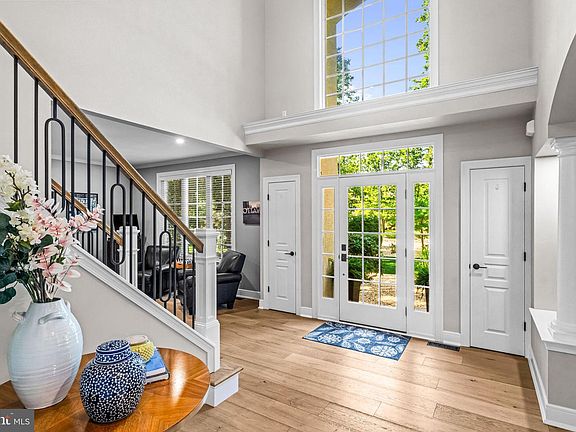 5th image of 5 Somerton Sq