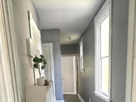 3rd image of 739 McMakin Ave #1