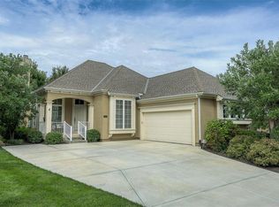 11852 S Carriage Rd, Olathe, KS 66062
