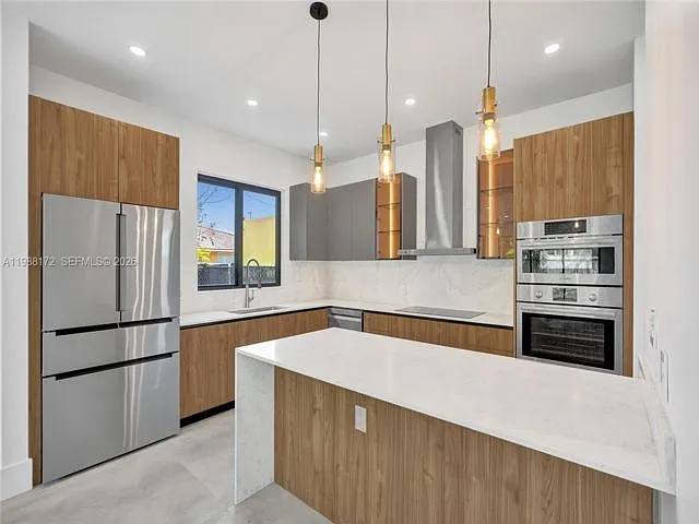 2421 SW 16th Ter — Photo 18