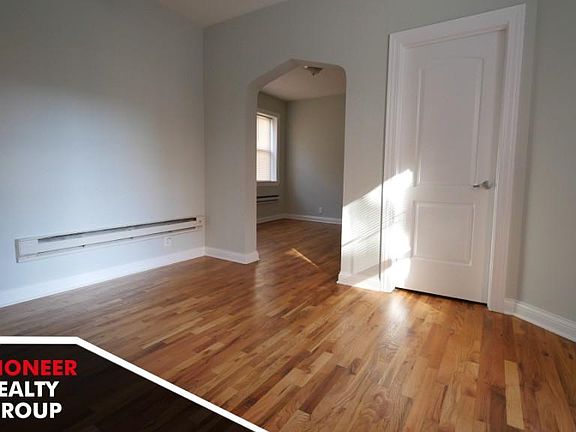 2nd image of 4407 N Wolcott Ave #4413B1