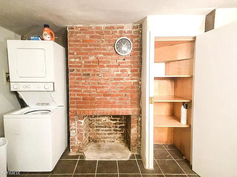 318 Butler Ave — Photo 5
