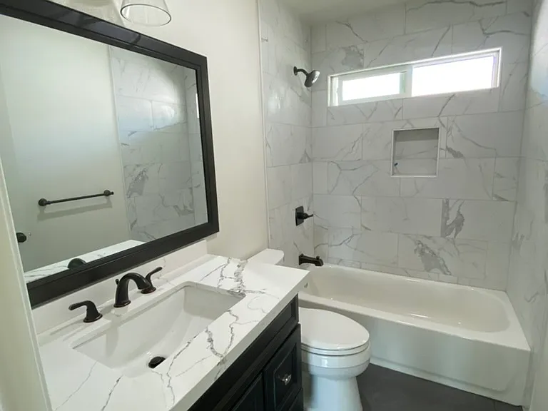 2205A McKinley St #A — Photo 5