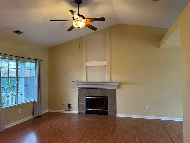 1323 Saint Francis Dr — Photo 3
