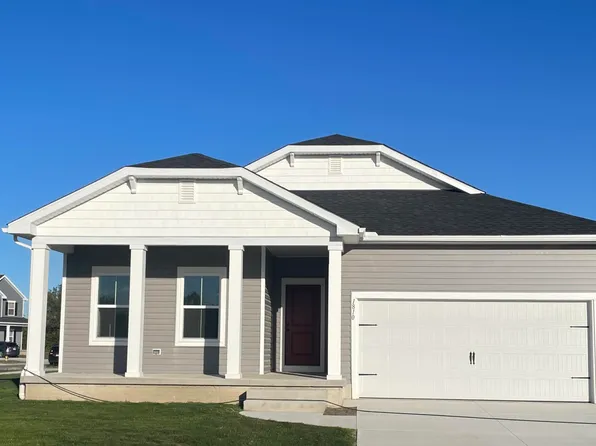 1810 Wicklow Dr, Bowling Green, OH 43402