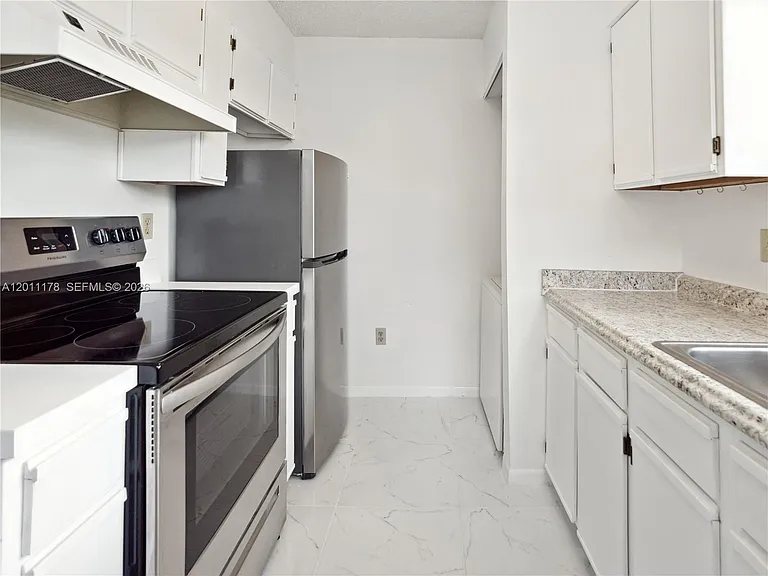 1151 N Liberty Ave #1151F — Photo 13