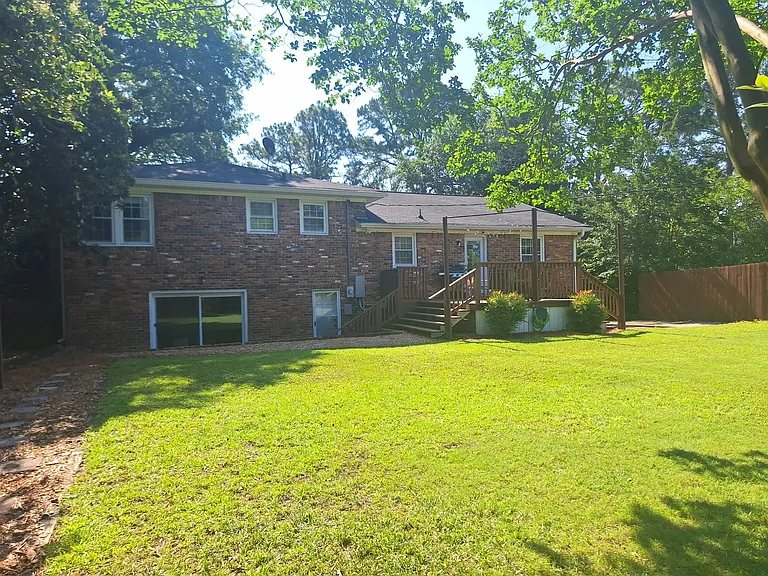 755 Cross Hill Rd — Photo 43
