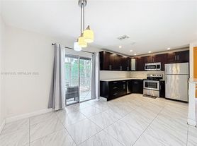 2686 NW 60th Way, Fort Lauderdale, FL
