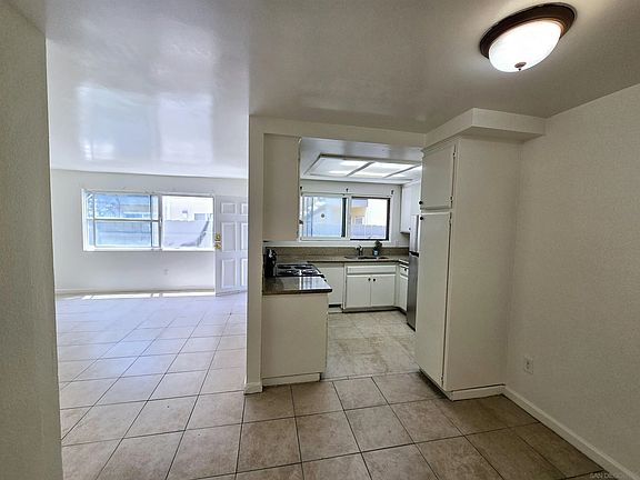 5th image of 4338 Altadena Ave #102