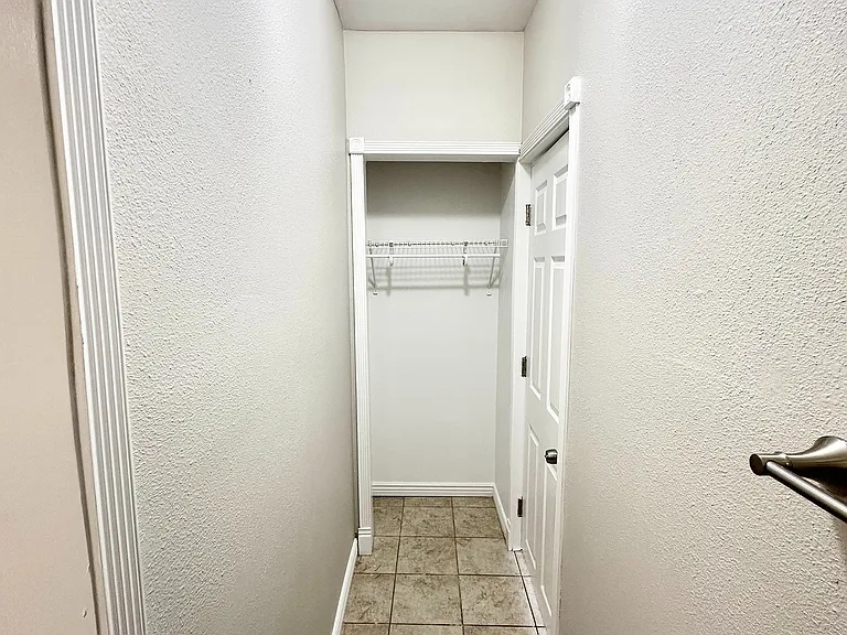 Studio 4 Closet