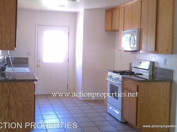 2nd image of 350 Main St