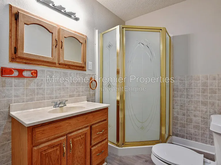 608 W Murray St — Photo 7