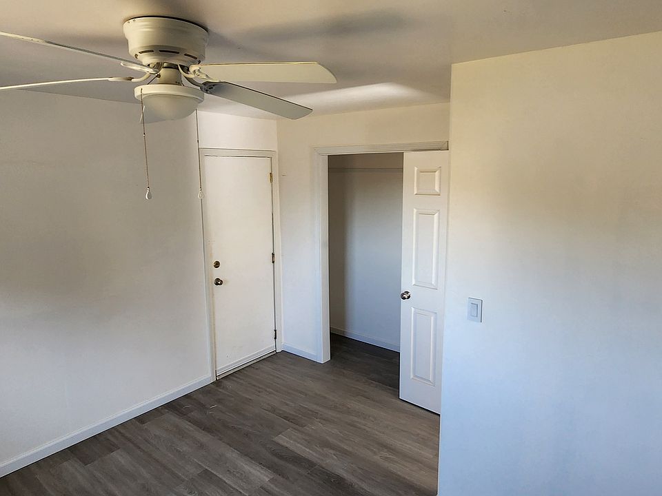 2nd image of 14840 Oscar Ave