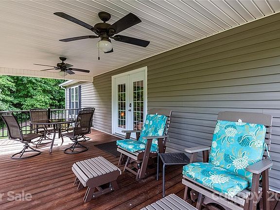 4th image of 1224 Willow Haven Ln