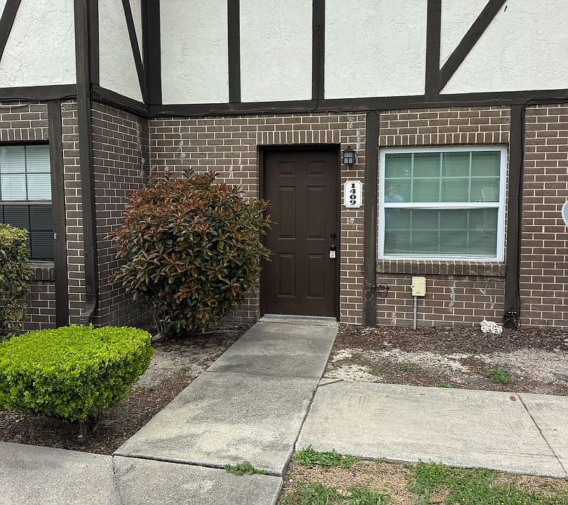 1st image of 1409 NE 17th Ave