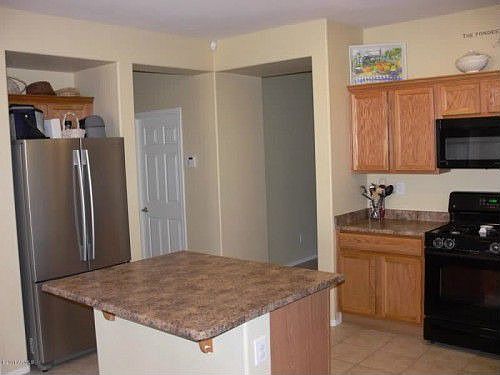 4th image of 1822 W Twain Dr