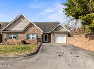 6517 Hickory Valley Way, Knoxville, TN 37918