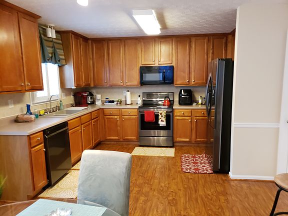3rd image of 1319 River Club Dr NE