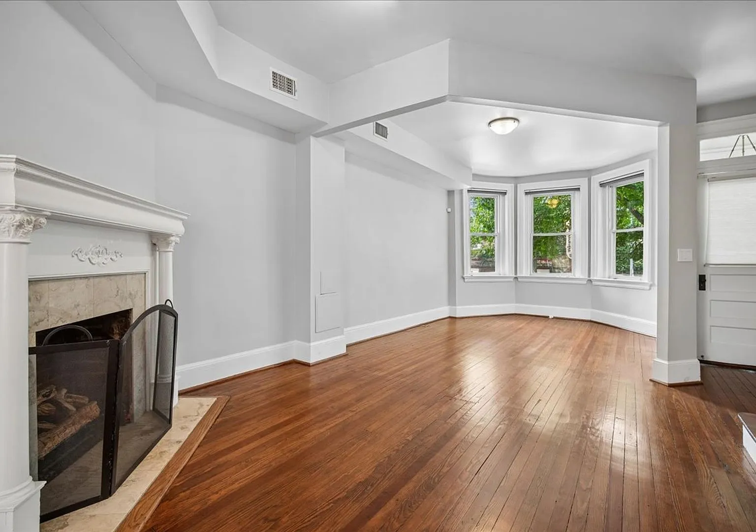 3211 11th St NW — Photo 3