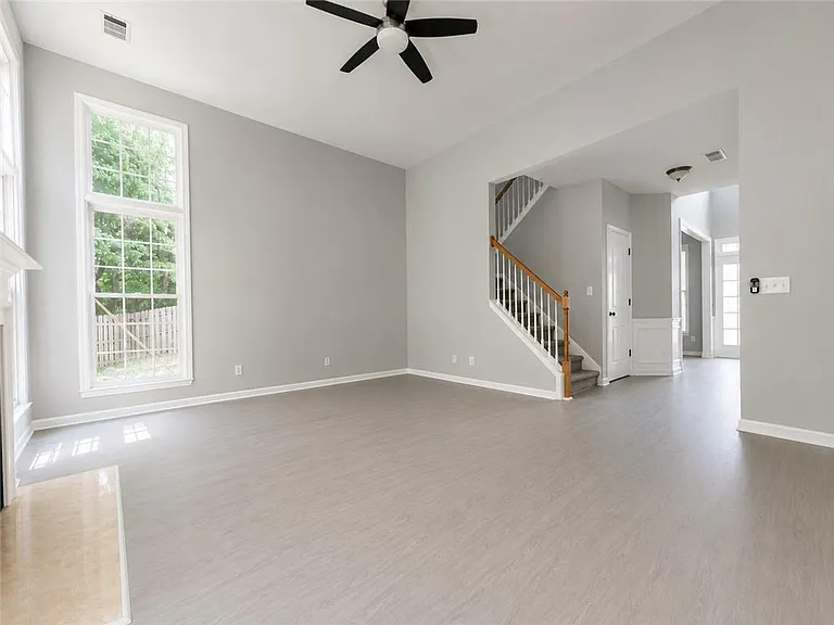 1707 Hidden Pond Cir — Photo 13