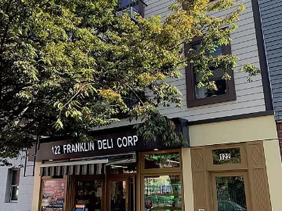 1st image of 122 Franklin St #1