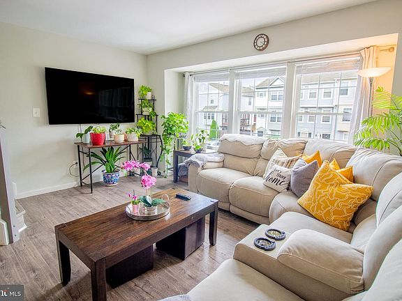 4th image of 3646 Crosswater Ct #11